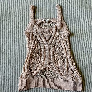 I’m selling this beautiful cream colored crochet top!